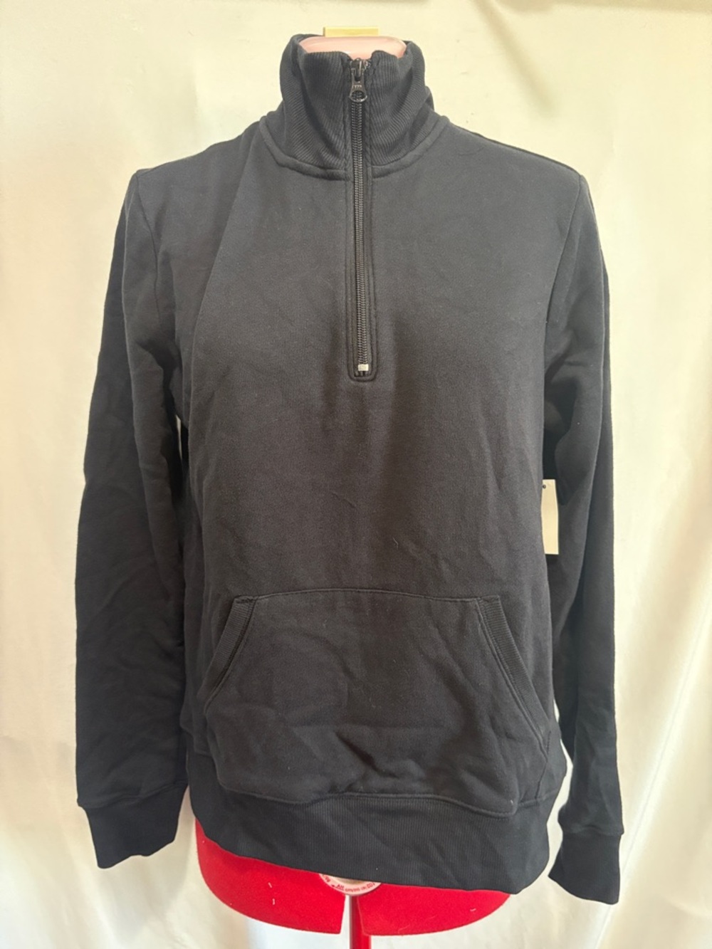 Amazon Essentials Black Quarter-Zip Pullover Sweatshirt SM241